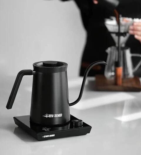 MHW Assassin electric pour over kettle black