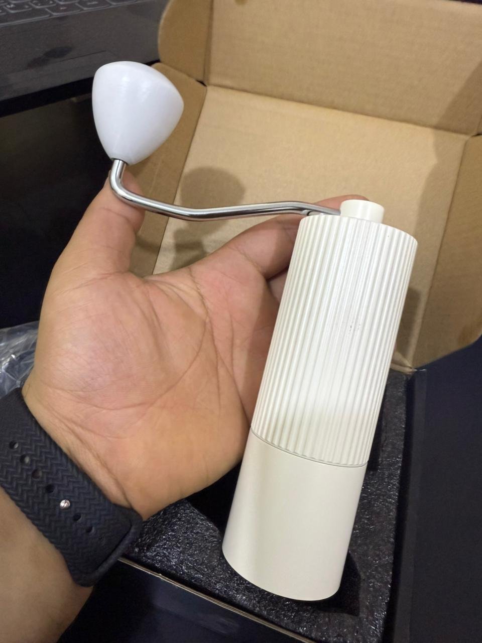 Coffee grinder - الصورة 10