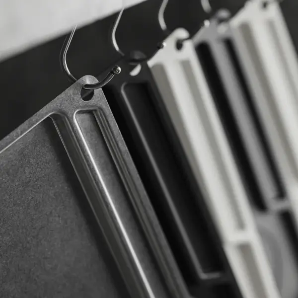 ⁦MHW-3BOMBER UNI SERIES TRAY SILVER SPOT⁩ - الصورة ⁦3⁩