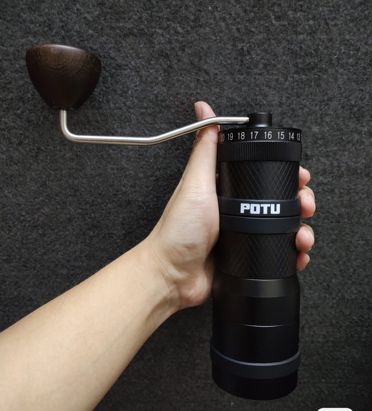 ⁦POTU Manual Coffee Grinder⁩ - الصورة ⁦5⁩