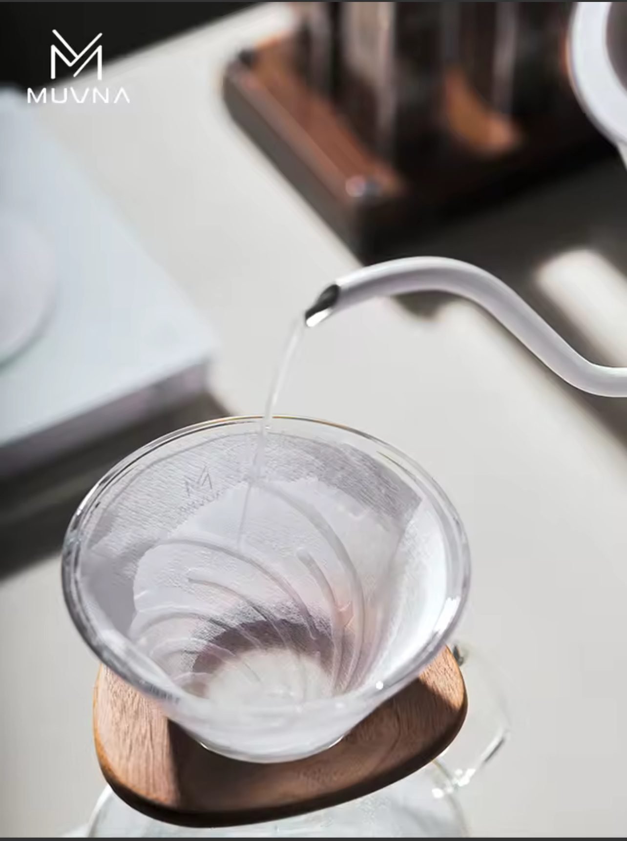 ⁦Muvna Drip Coffee Dripper and Wooden Dripper Stand⁩ - الصورة ⁦4⁩