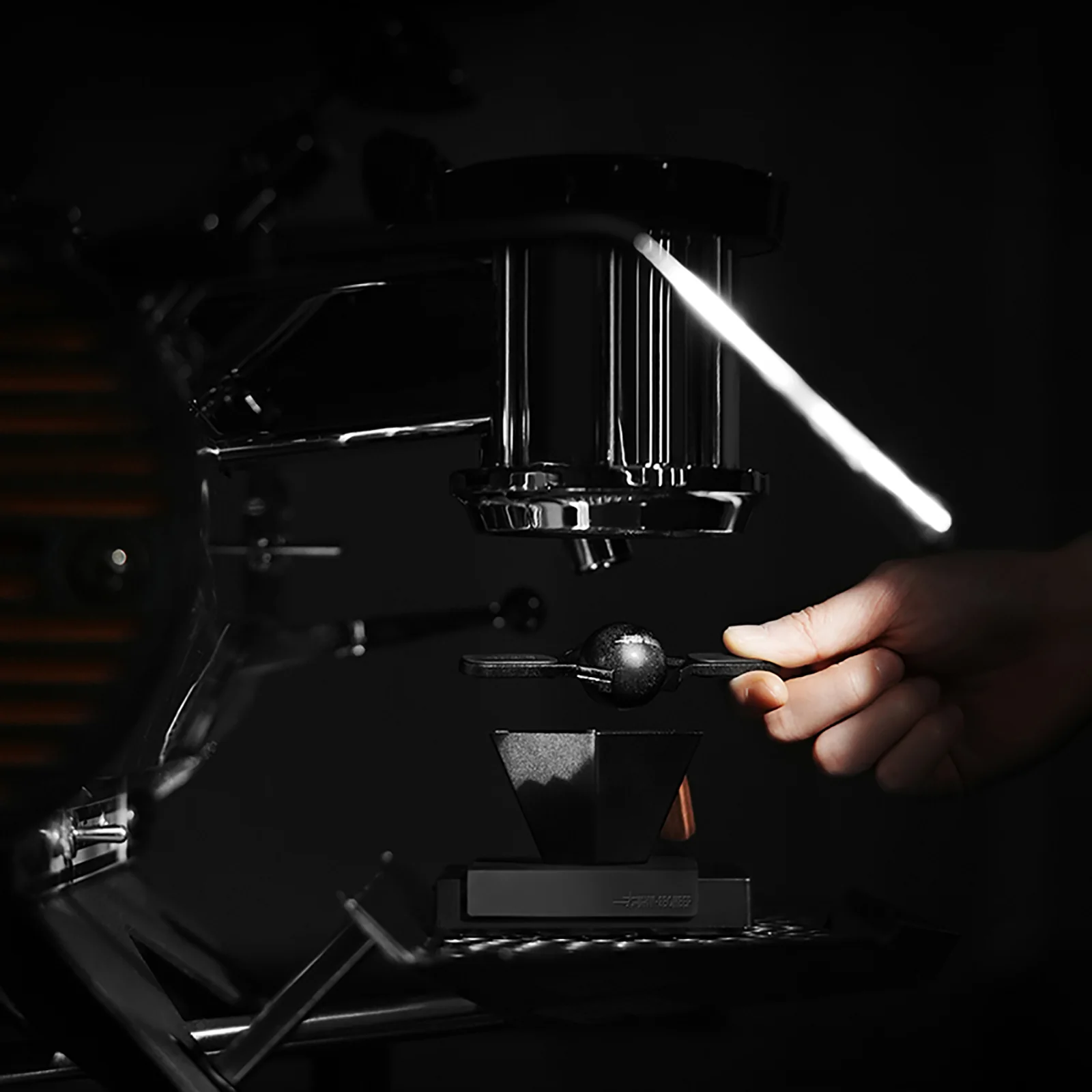 MHW-3BOMBER Smooth Espresso Chilling Ball Stand - الصورة 8