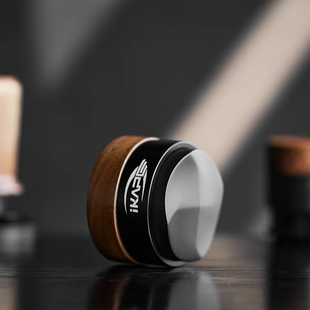 IKAPE Coffee Distributor, Espresso Gravity Distributor(Wooden Handle,Black Base) 58.35mm - الصورة 2