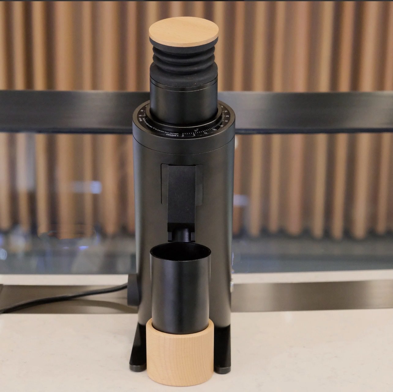 DF64V Gen 3 Variable Speed Coffee Grinder - الصورة 2