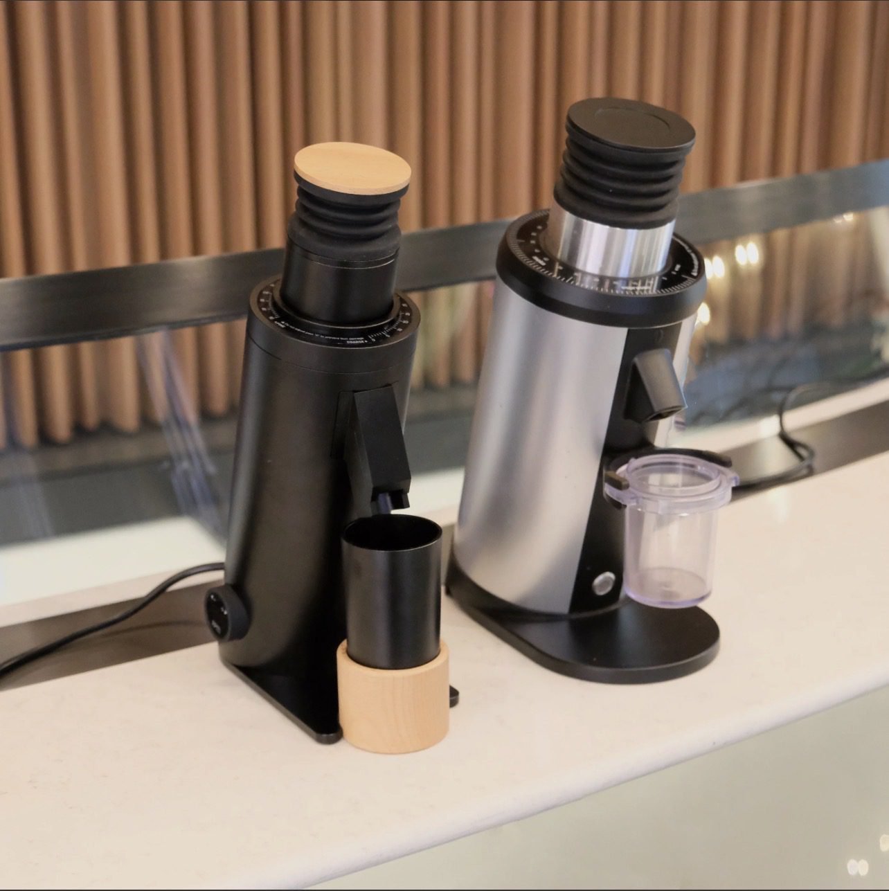 DF64V Gen 3 Variable Speed Coffee Grinder - الصورة 3